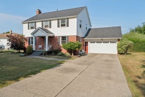 Fairways Blvd-S1008-002.jpg