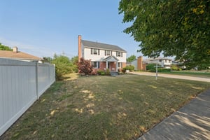 Fairways Blvd-S1008-007.jpg