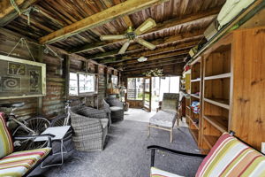  Photo 47
