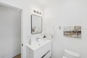  Photo 31