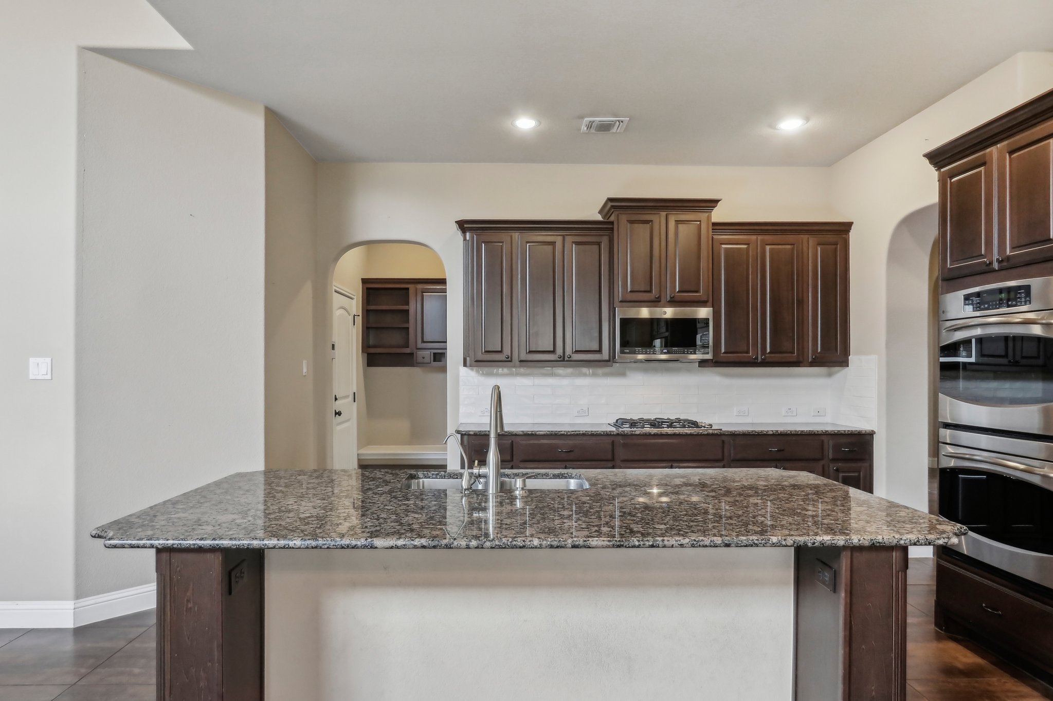 N Saddle Ridge Dr-023.jpg