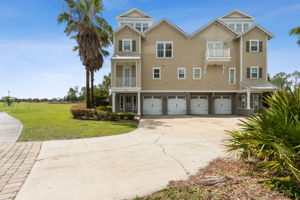 Welcome to 114 Riverfront Cir