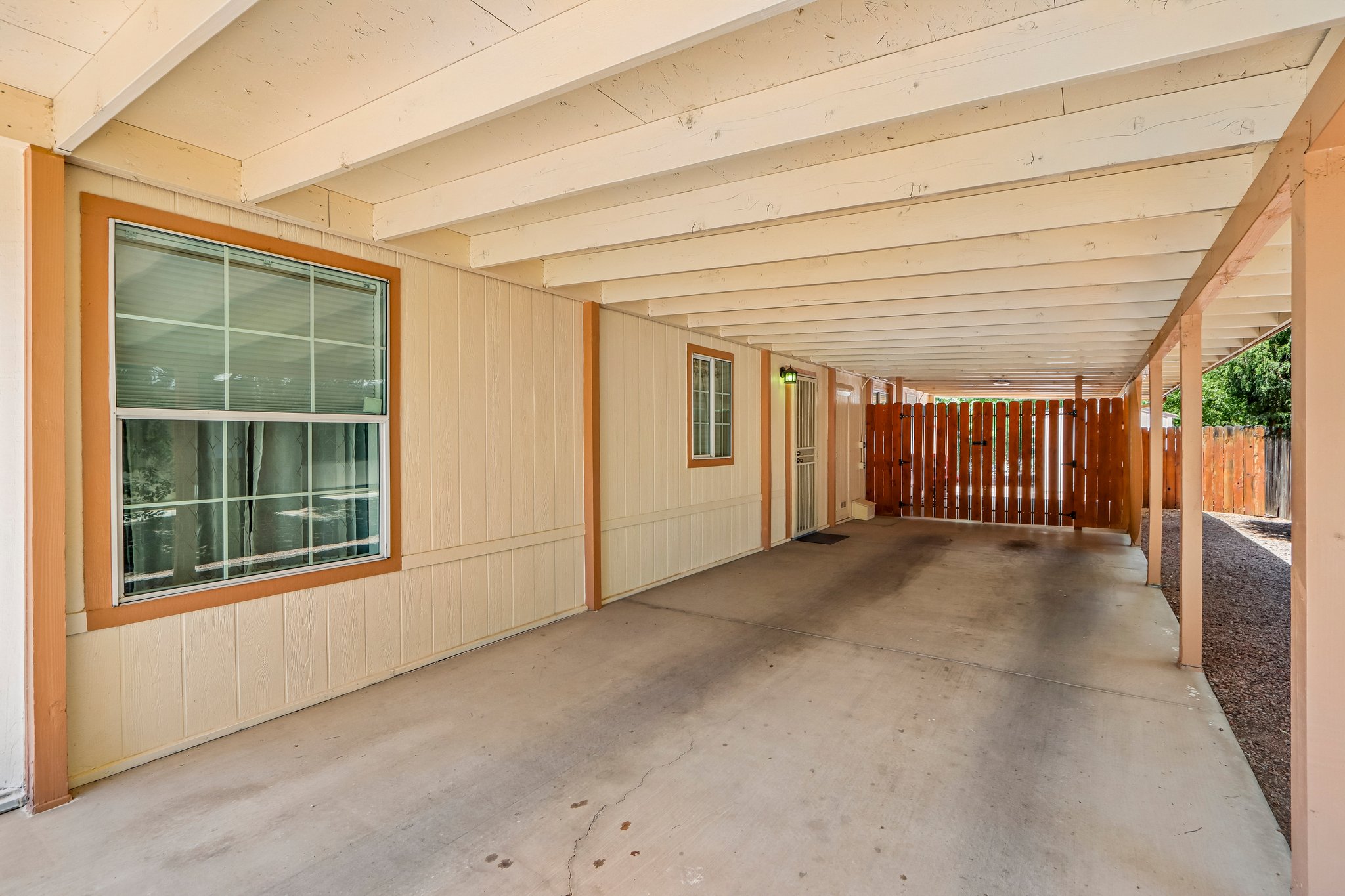 S Pinecrest Rd-S1305-006.jpg