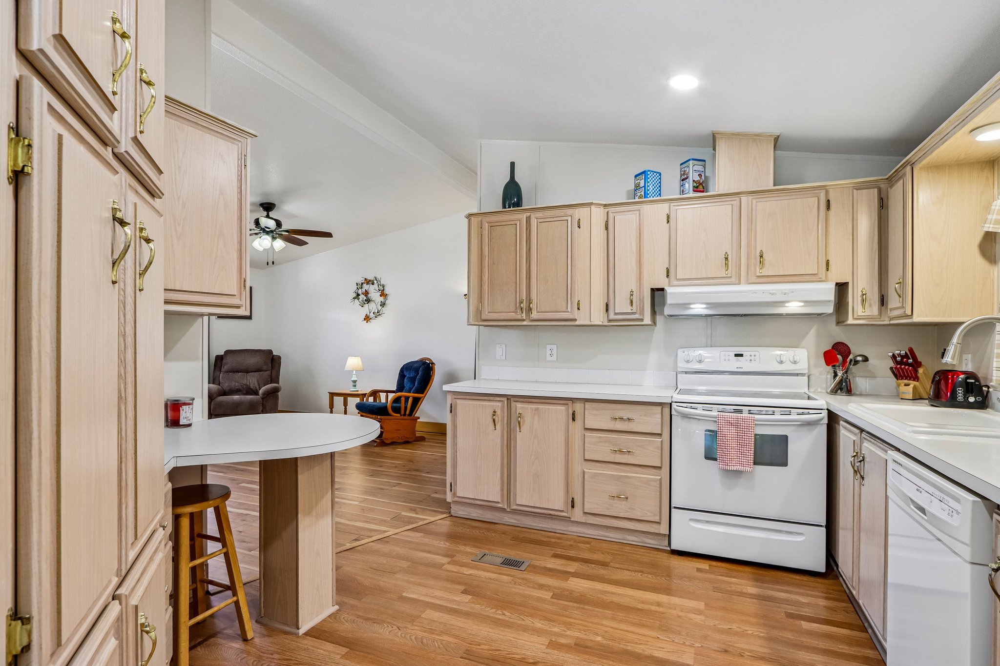 S Pinecrest Rd-S1305-020.jpg
