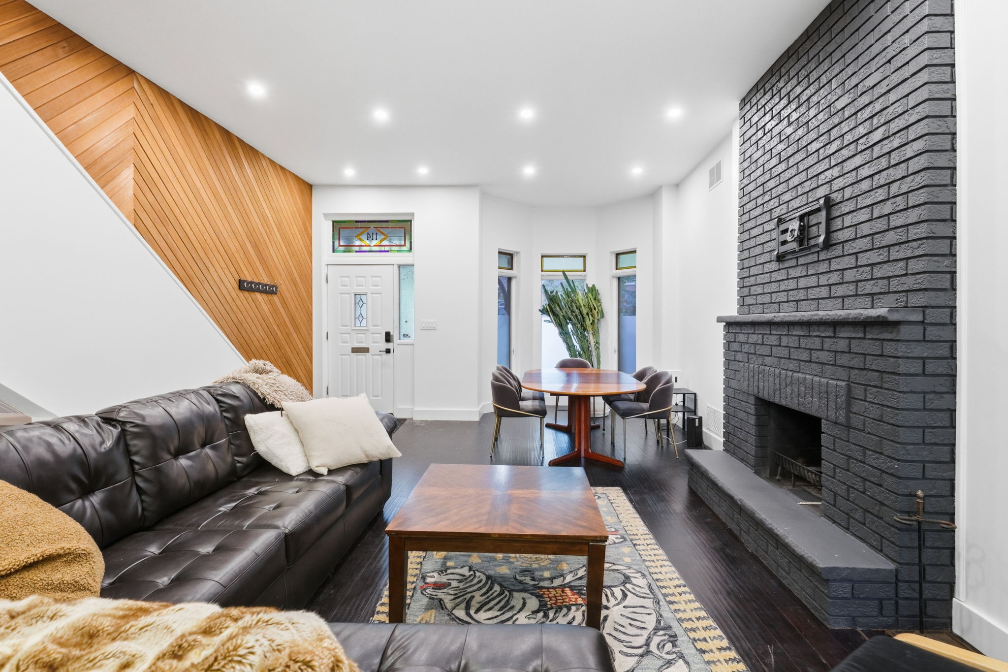 Property in Toronto — delivered property photograph 7