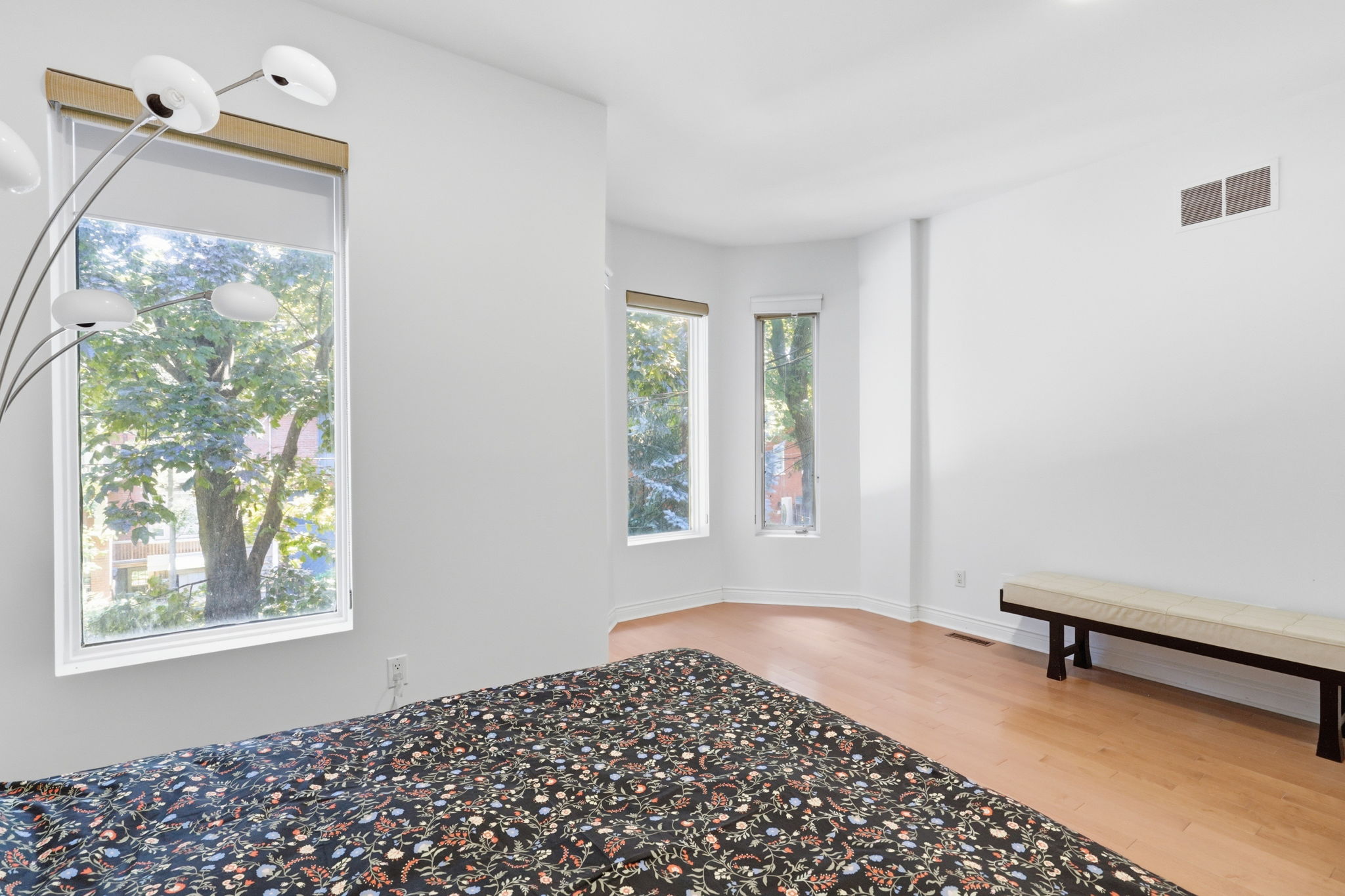 Property in Toronto — delivered property photograph 19