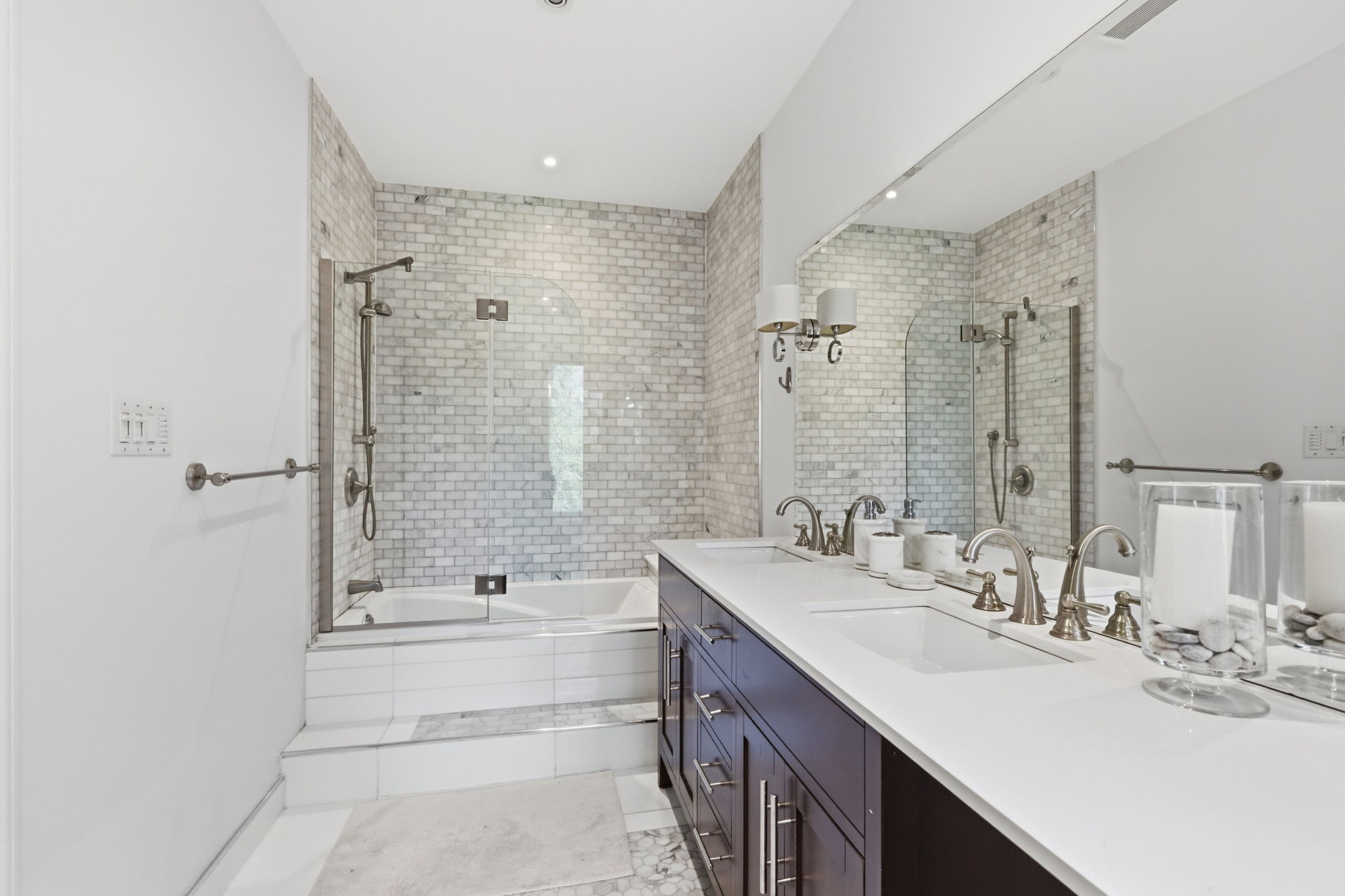 Property in Toronto — delivered property photograph 20