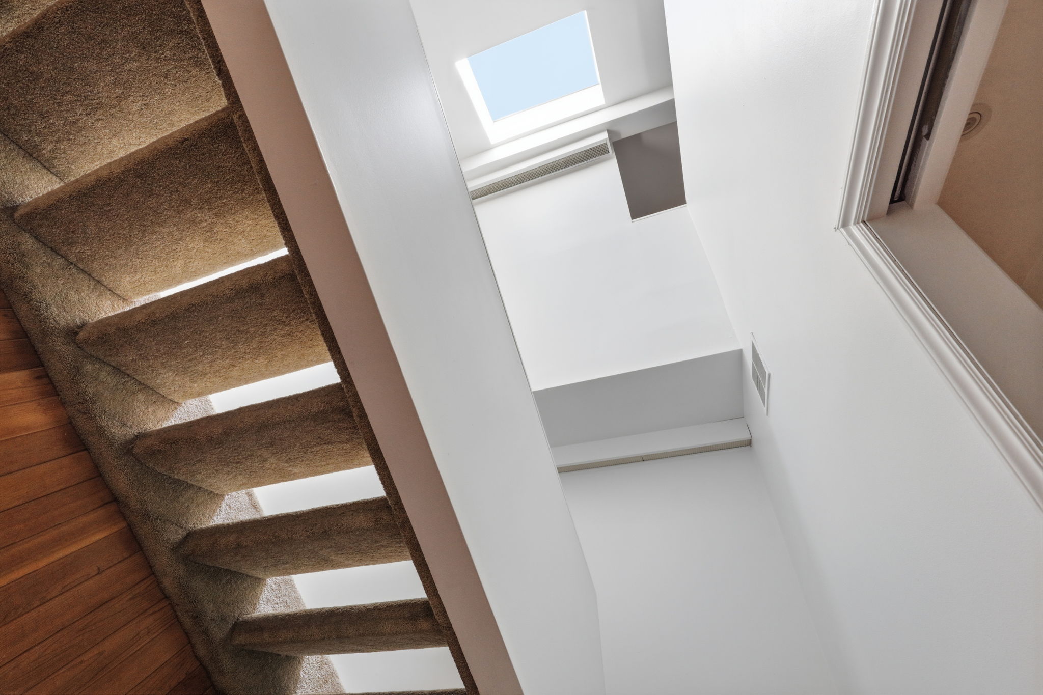 Property in Toronto — delivered property photograph 22