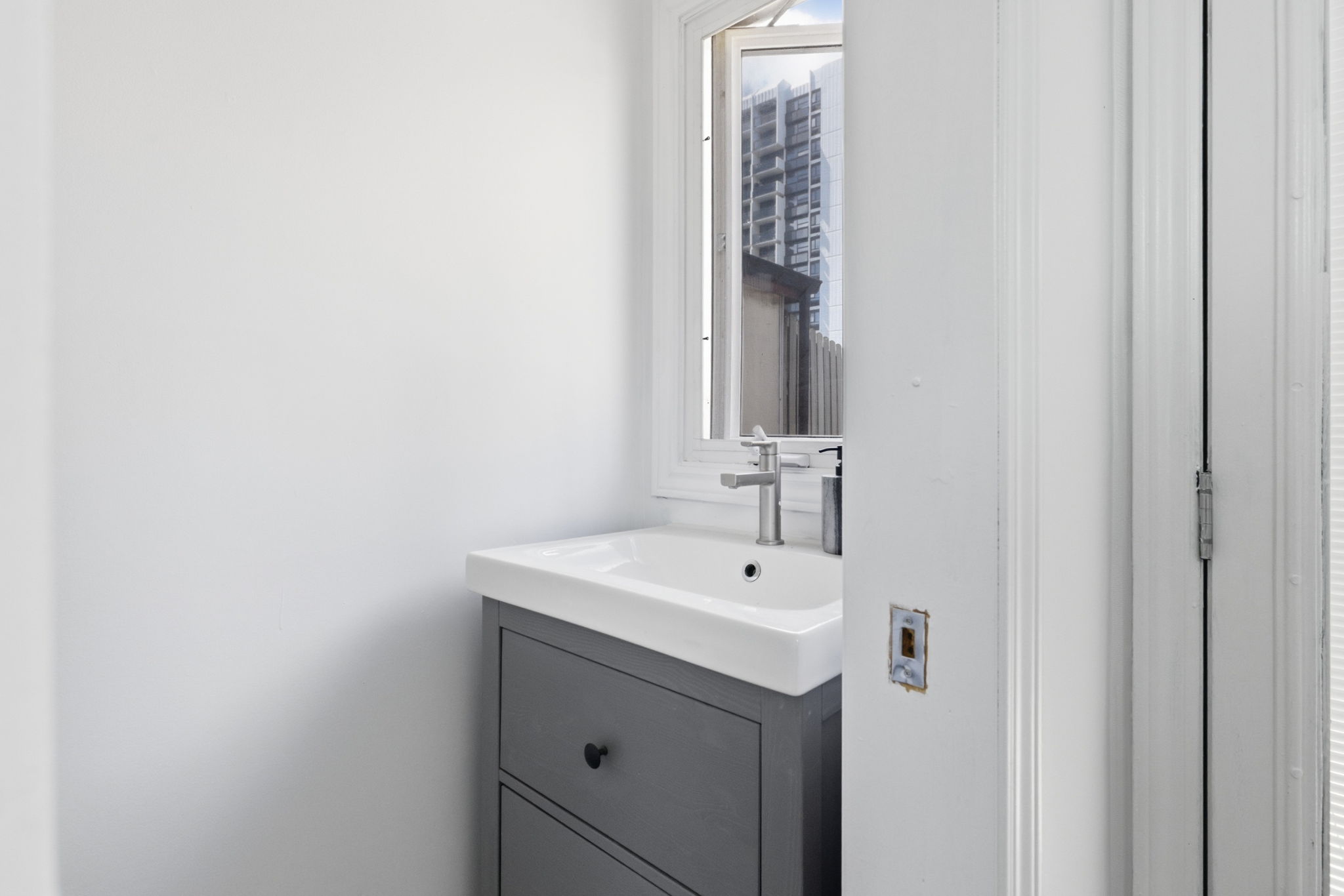 Property in Toronto — delivered property photograph 27