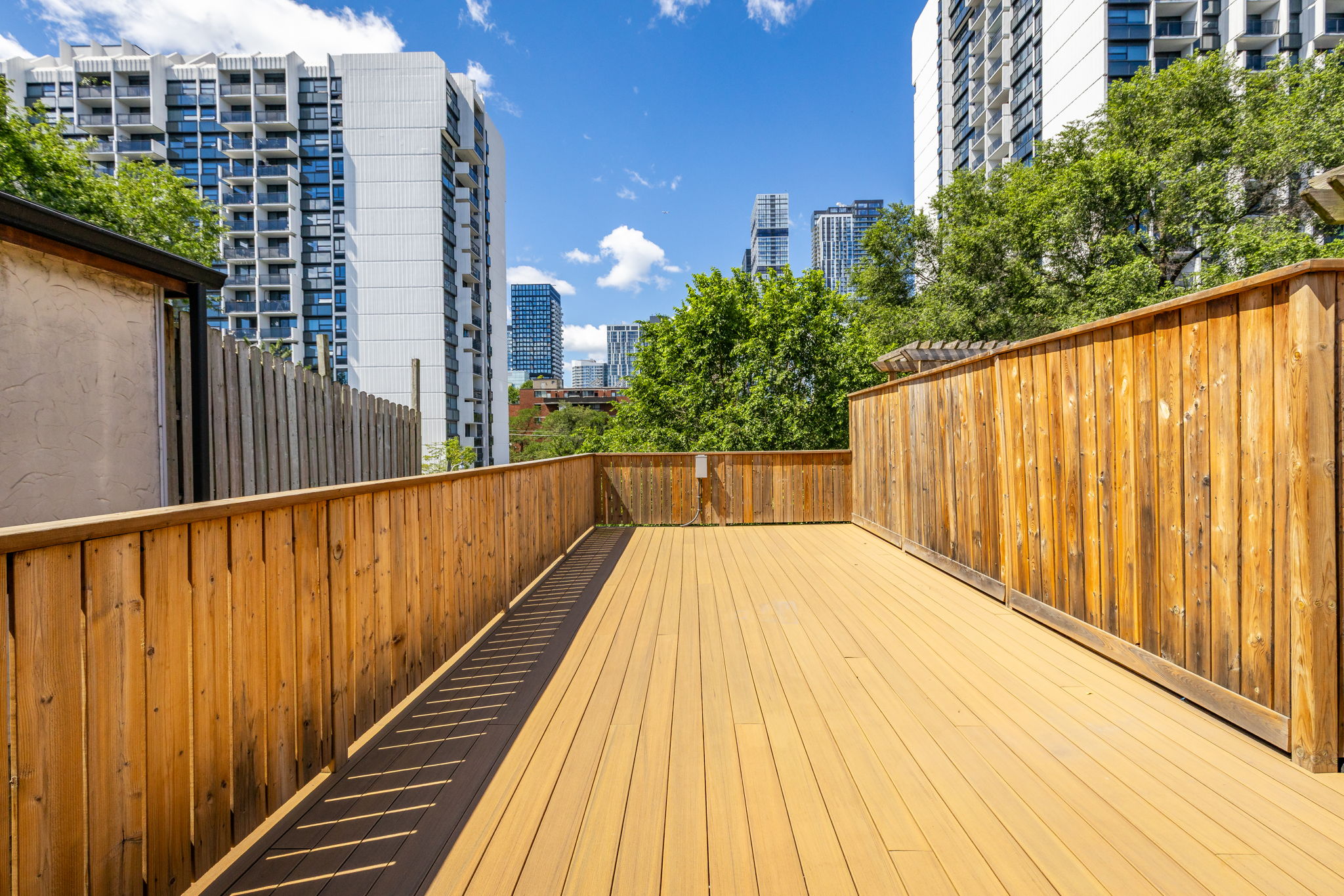 Property in Toronto — delivered property photograph 28