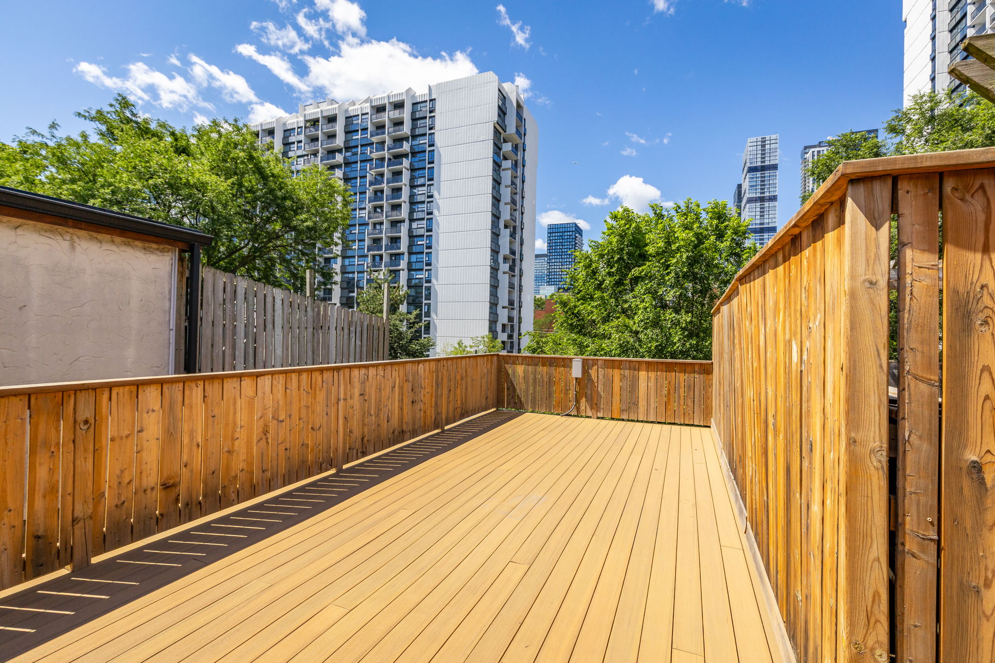 Property in Toronto — delivered property photograph 29