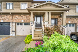 Front Porch/Entrance