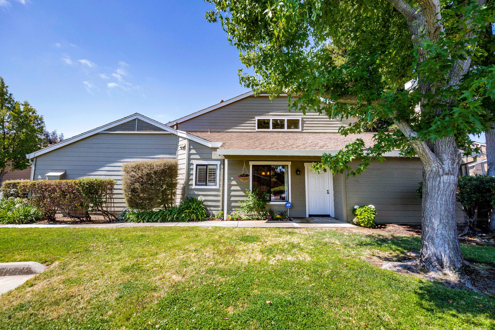  114 Worthing, Hercules, CA 94547, US