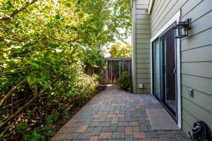  114 Worthing, Hercules, CA 94547, US Photo 21