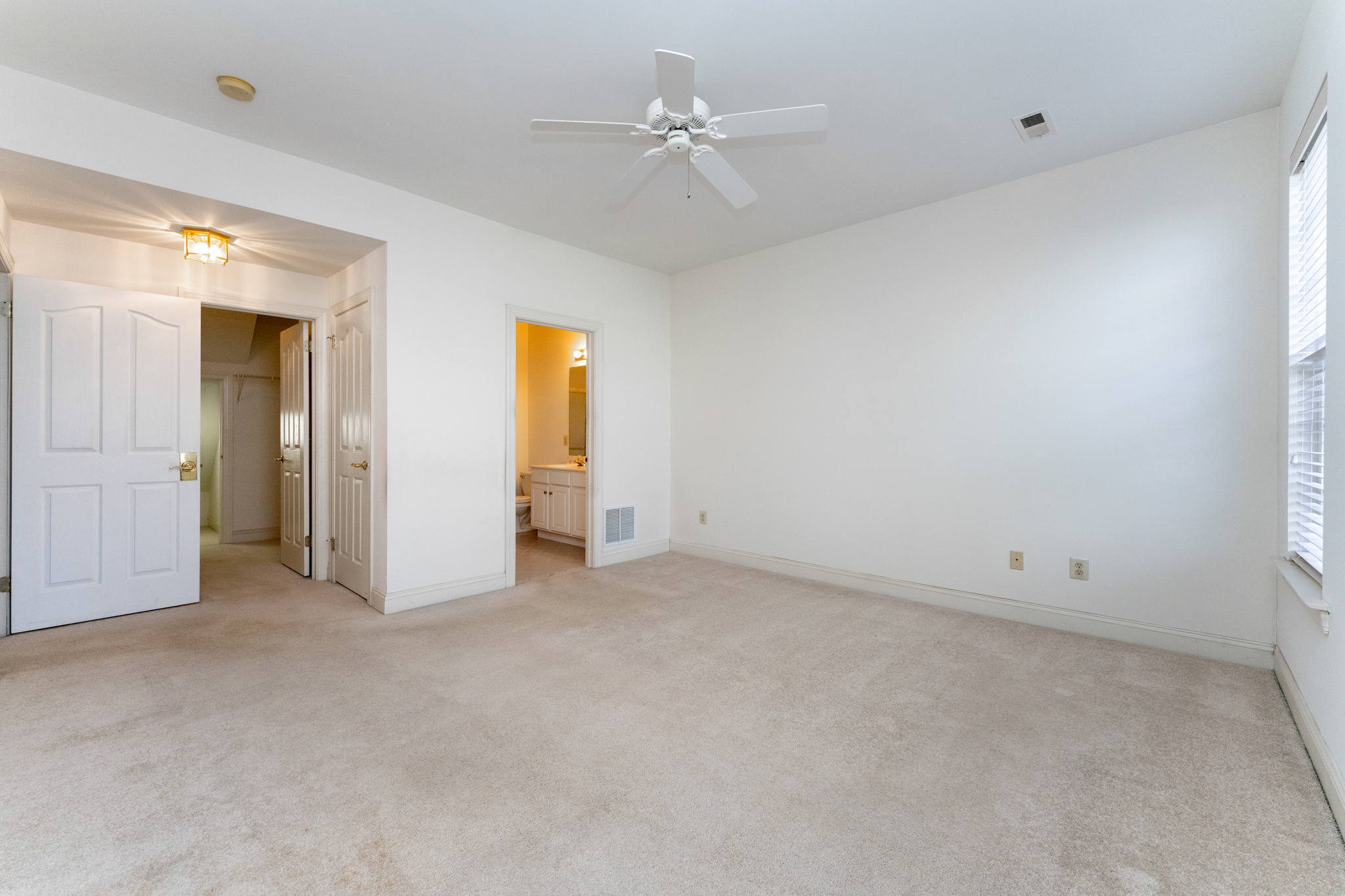 114 Wyndham Woods Way, Hatfield, PA 19440 Left Bank REPS