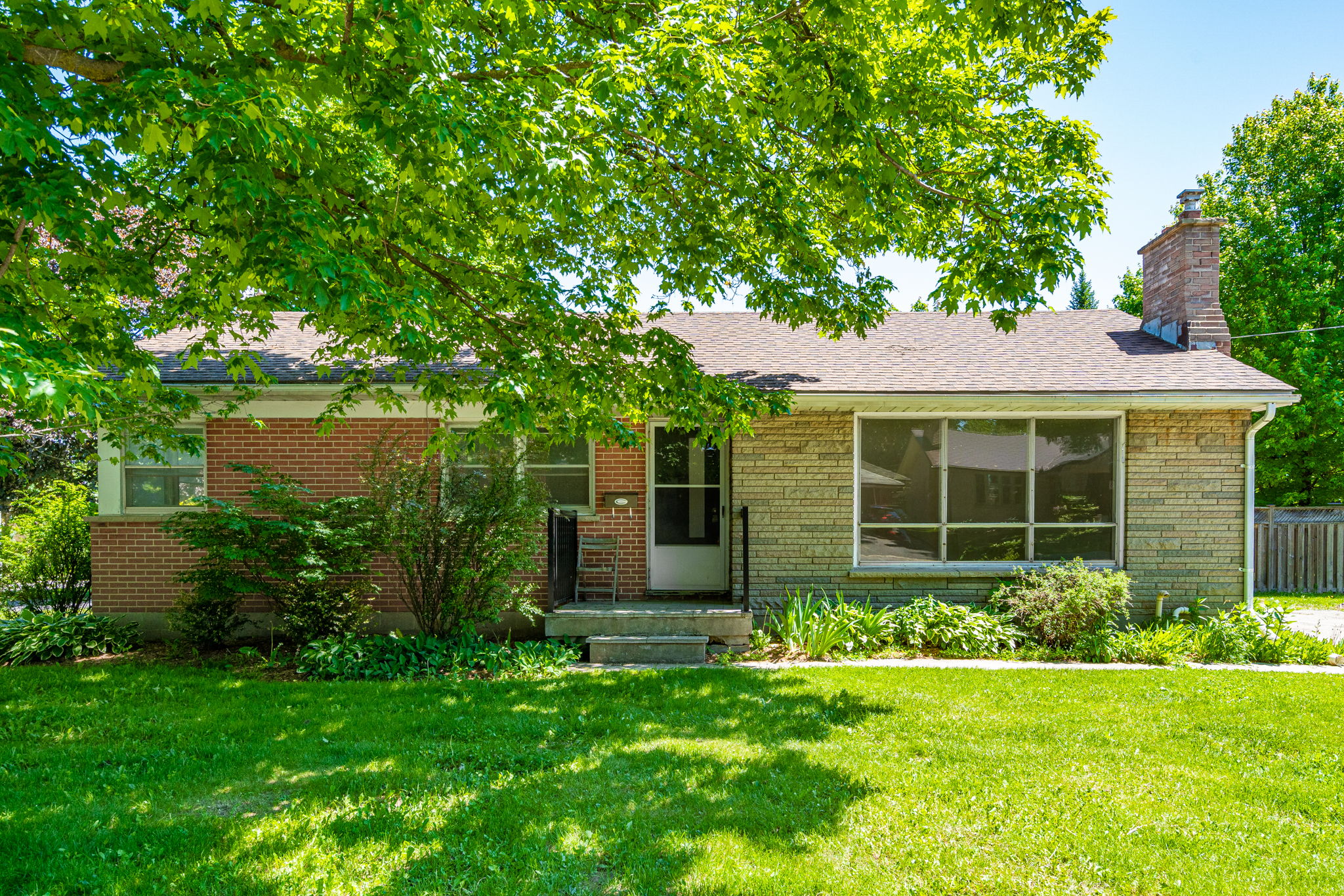  114 Zina St, Orangeville, ON L9W 1E8, US