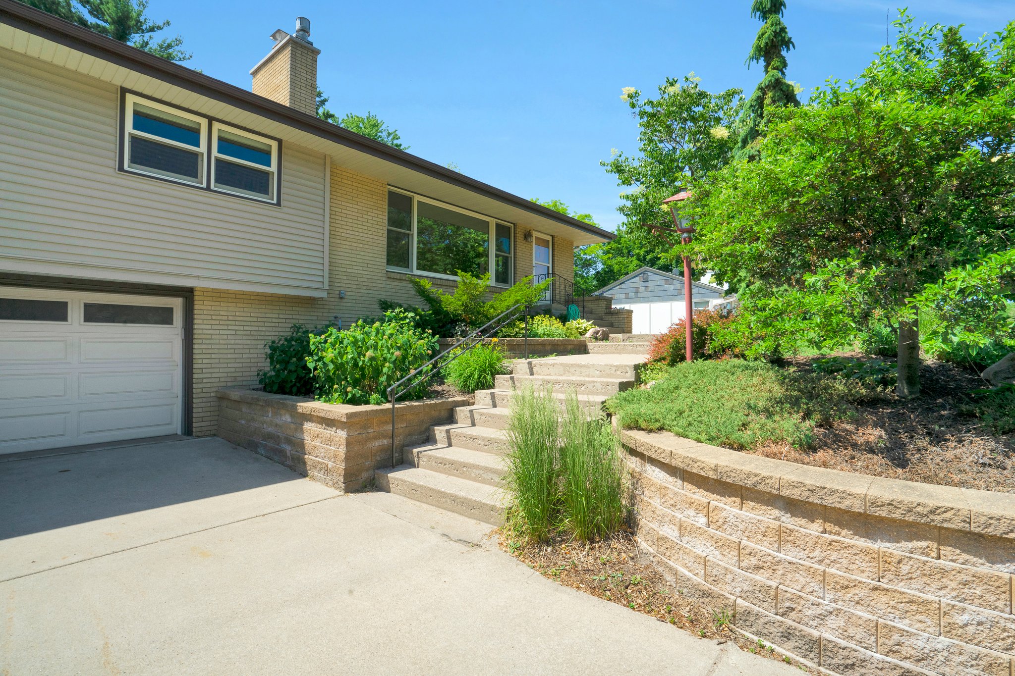 1140 Brooks Ave W, Roseville, MN 55113, USA Photo 25