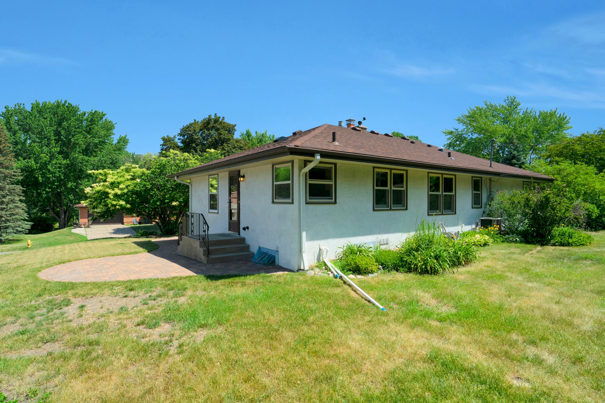 1140 Brooks Ave W, Roseville, MN 55113, USA Photo 26