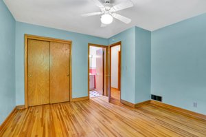 1140 Brooks Ave W, Roseville, MN 55113, USA Photo 14