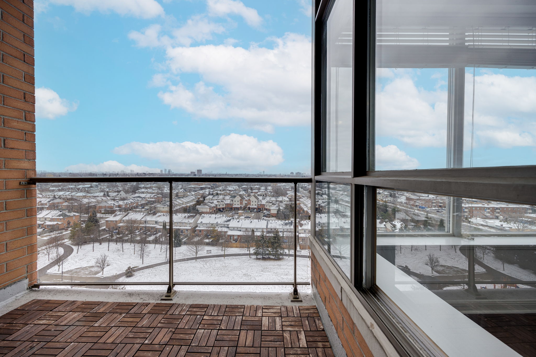 Mississauga property showcase — delivered property photograph 22