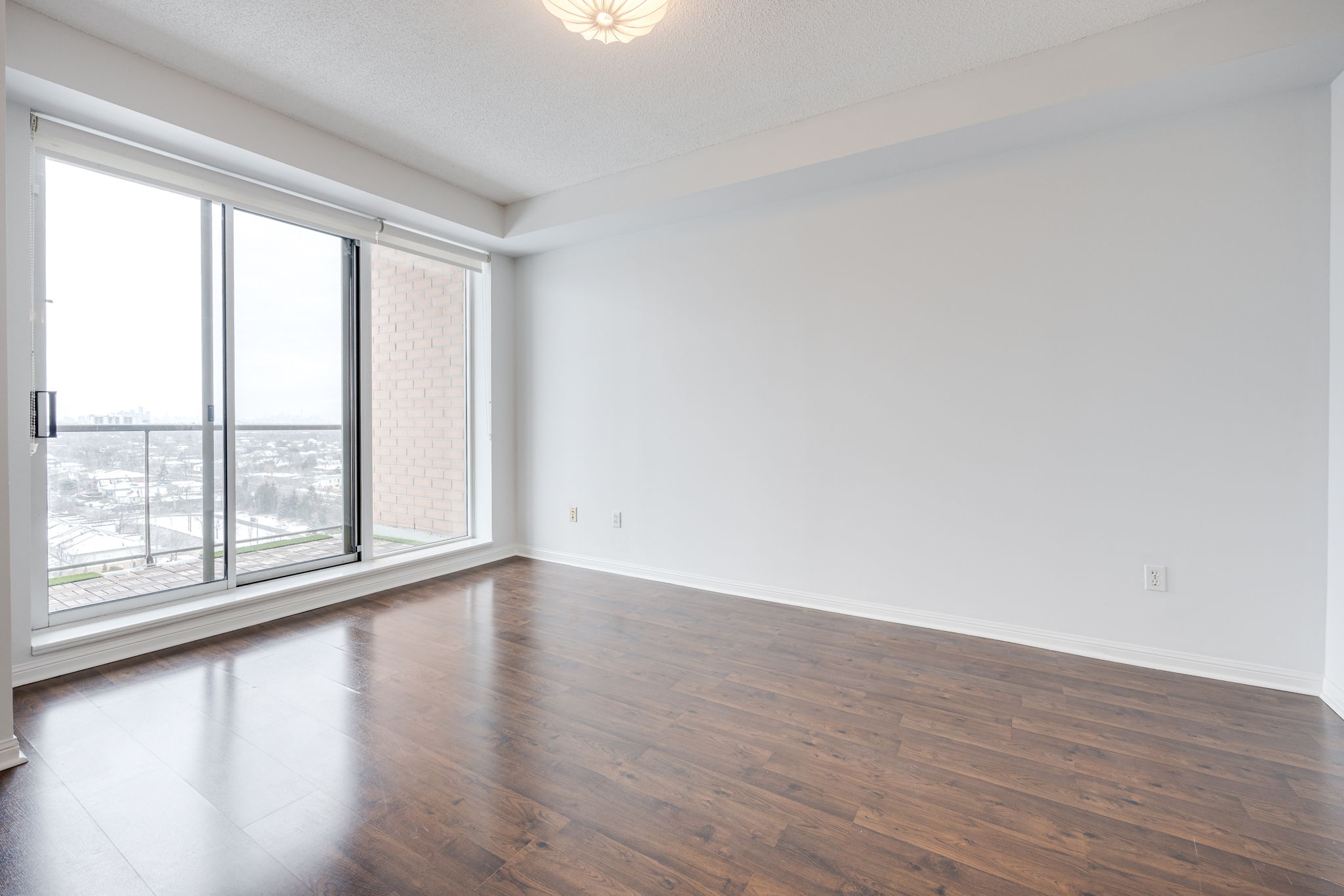 Mississauga property showcase — delivered property photograph 9