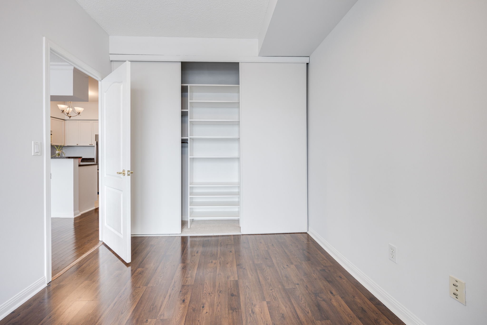 Mississauga property showcase — delivered property photograph 15