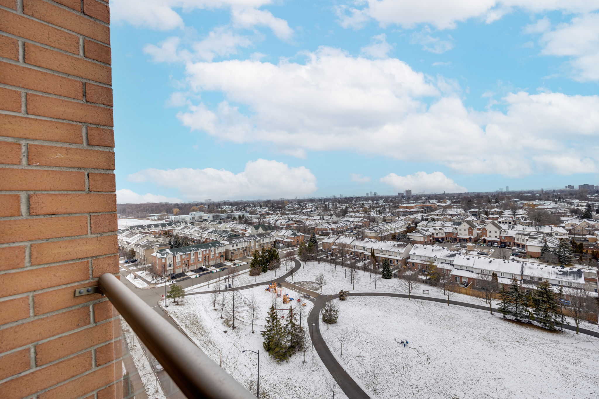 Mississauga property showcase — delivered property photograph 25
