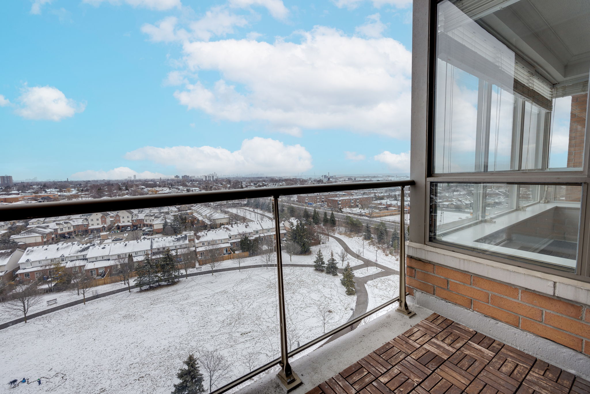 Mississauga property showcase — delivered property photograph 23