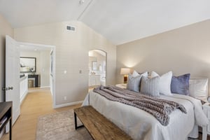 River Rock Ln-S1710-038.jpg