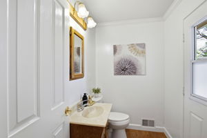  Photo 32