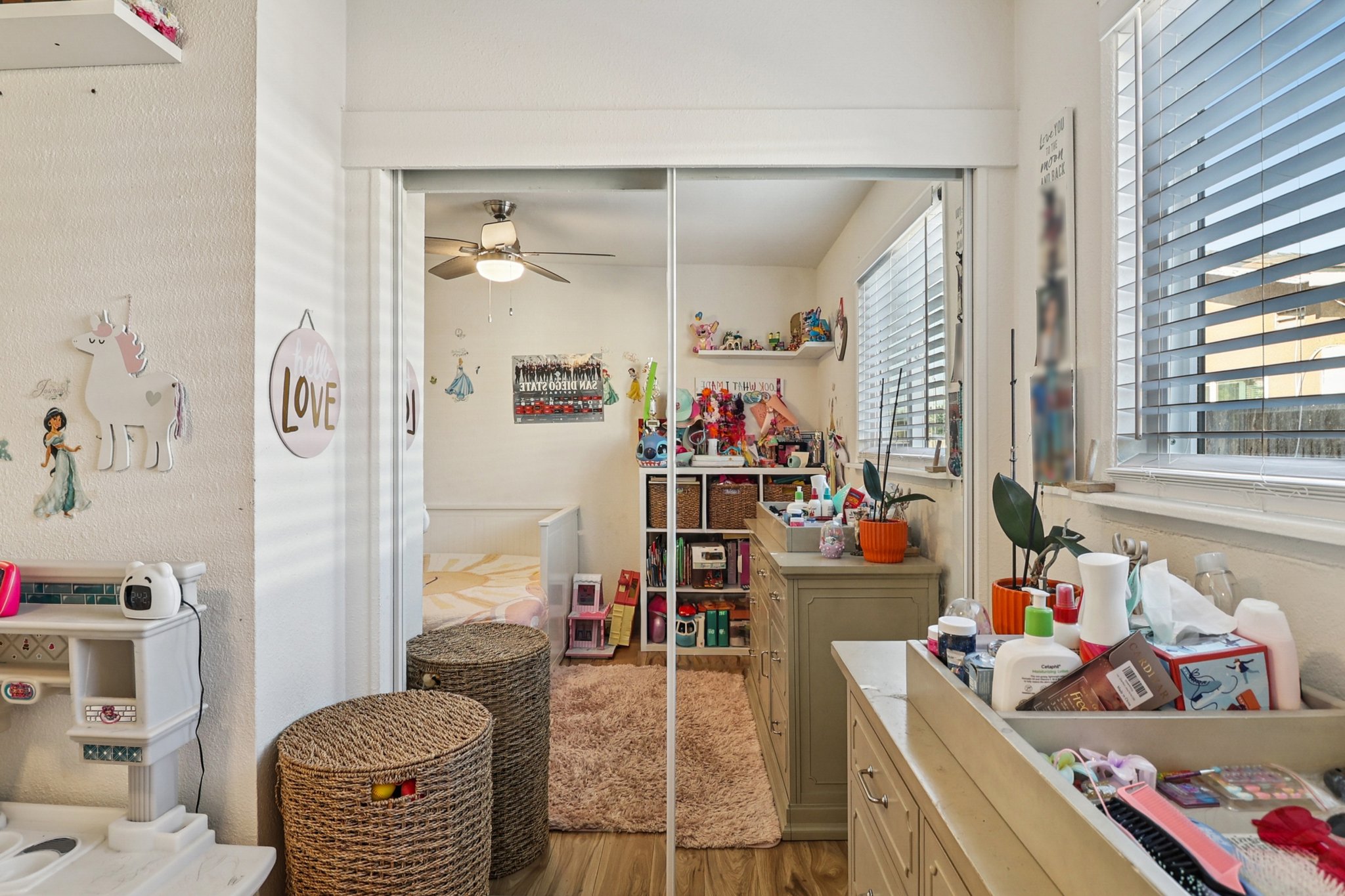 Sumner Ave 43-S1012-015.jpg