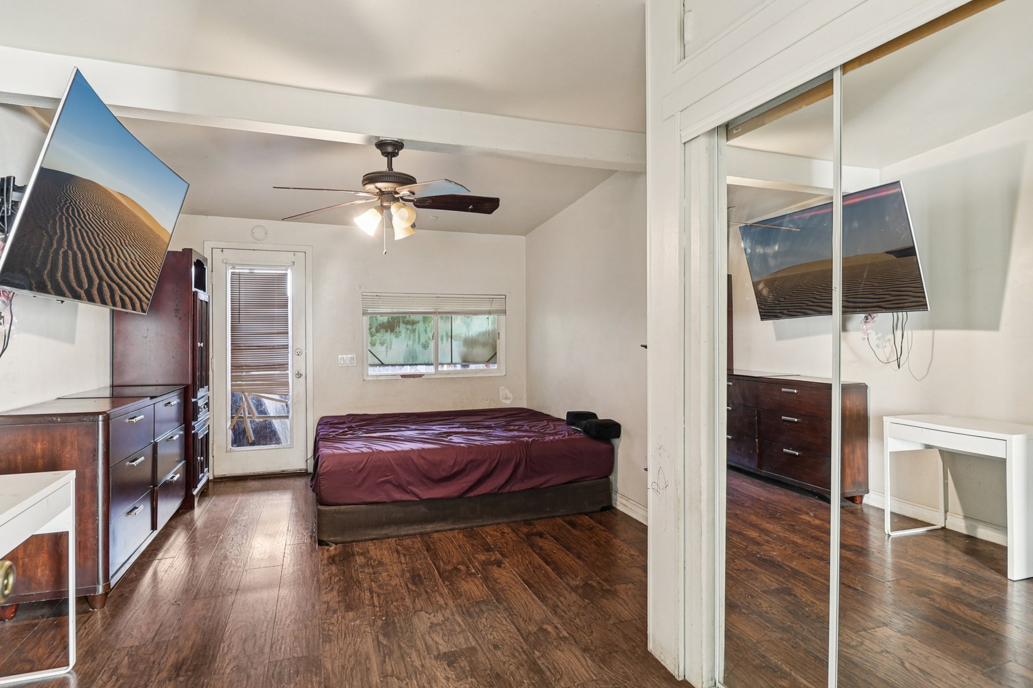 Sumner Ave 43-S1012-017.jpg