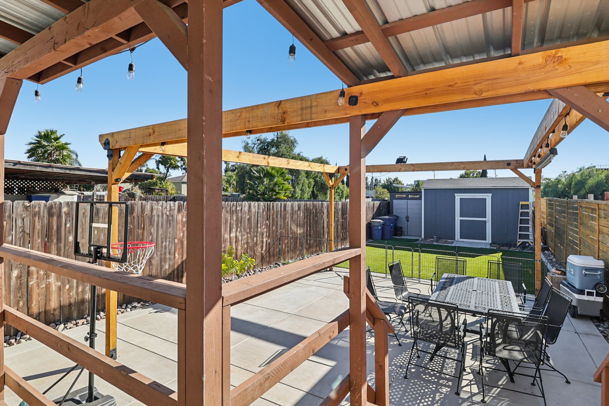 Sumner Ave 43-S1012-022.jpg