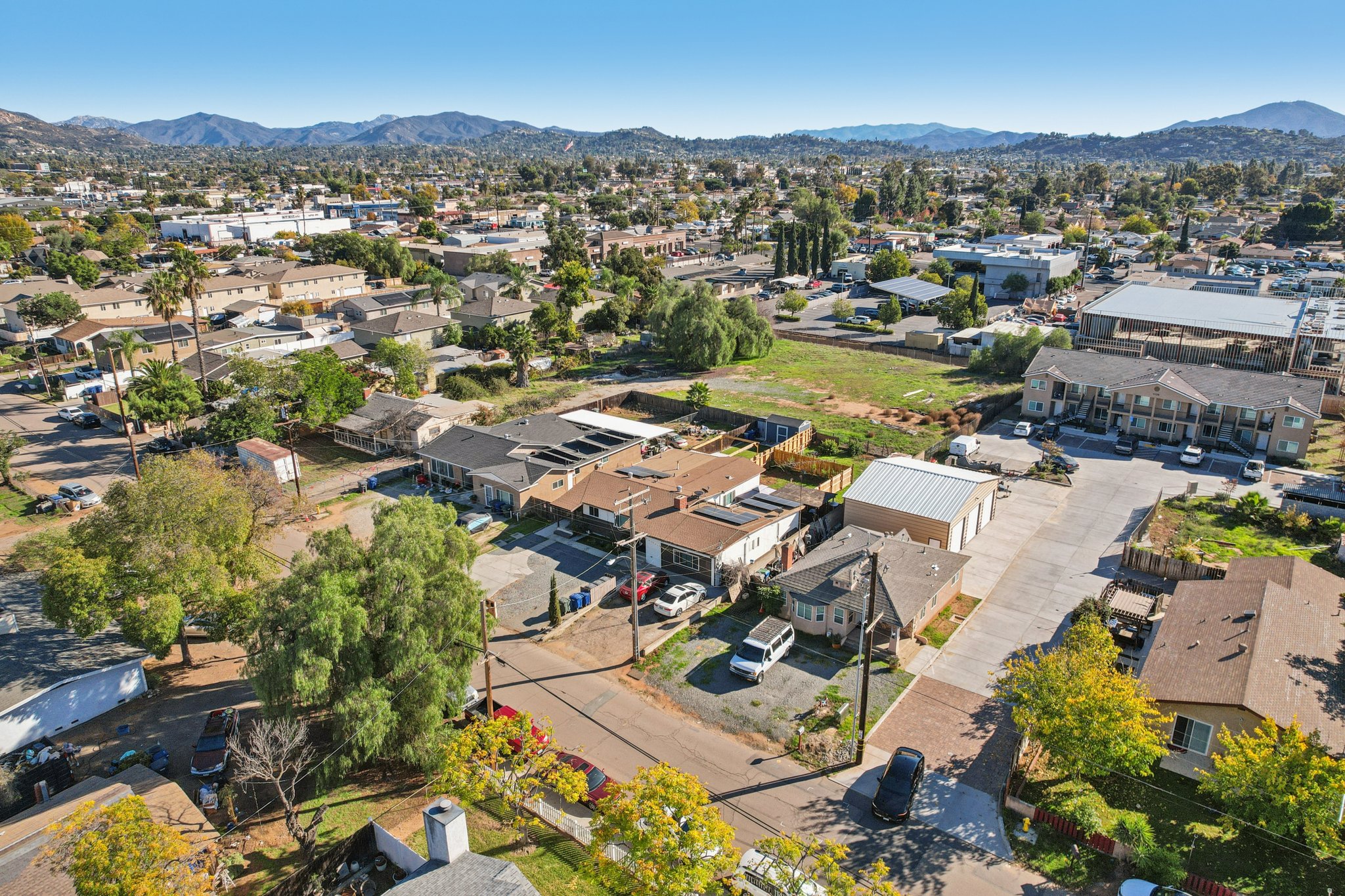 Sumner Ave 43-S1012-037.jpg