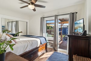 Sumner Ave 43-S1012-012.jpg