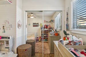 Sumner Ave 43-S1012-015.jpg