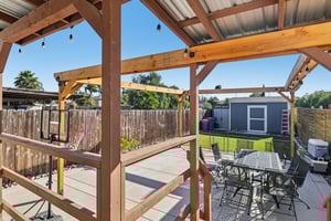 Sumner Ave 43-S1012-022.jpg