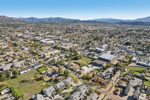 Sumner Ave 43-S1012-036.jpg