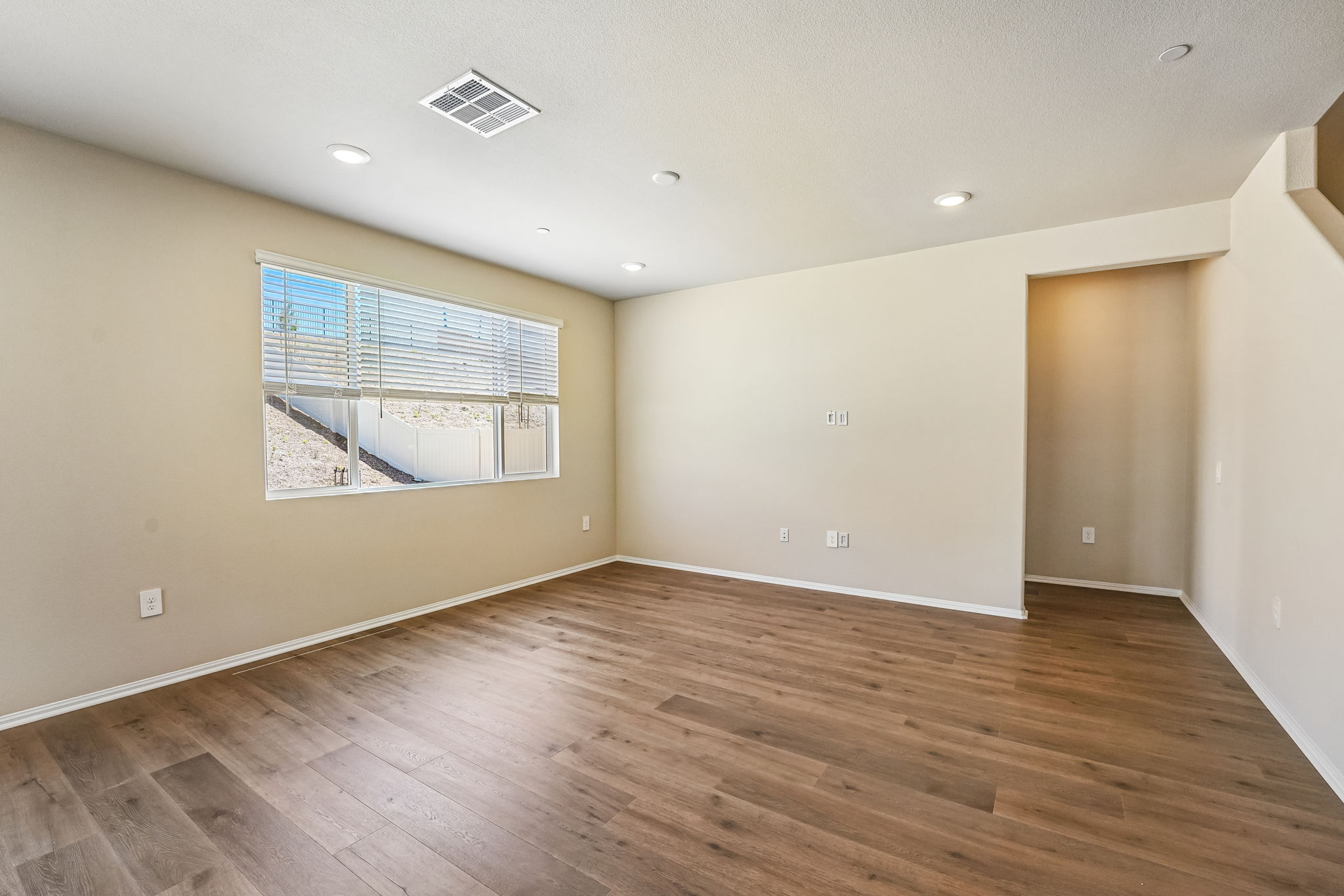 So Cal division - Juniper - 11412 Faldo St Beaumont CA 92223 -005