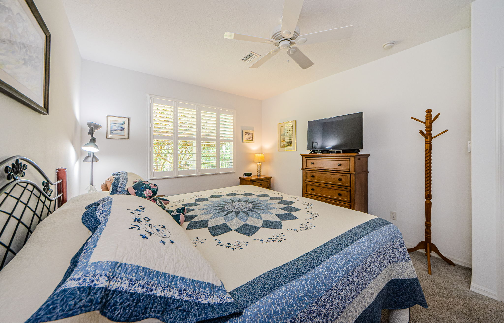 Master Bedroom 1c-2