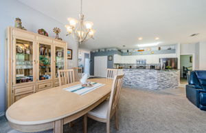 Dining Room 4-2