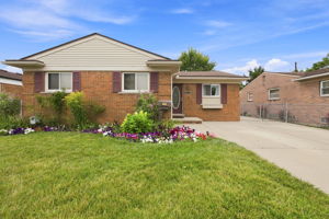  Photo 0