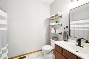 N Erie Dr-S1704-026.jpg