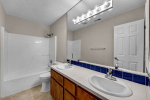  Photo 44