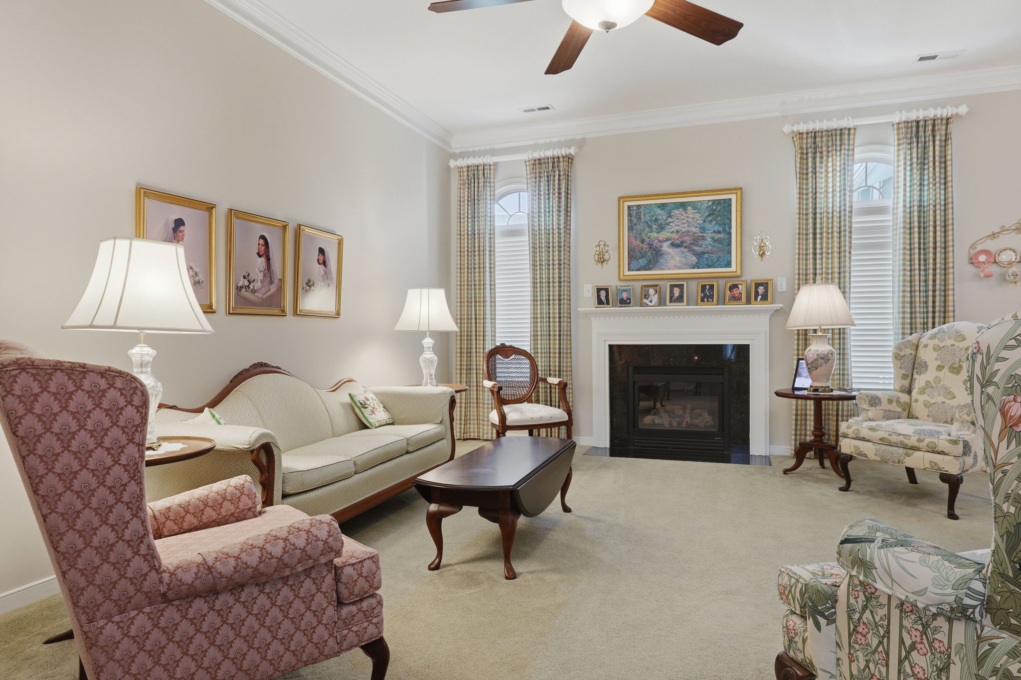 08-Family Room