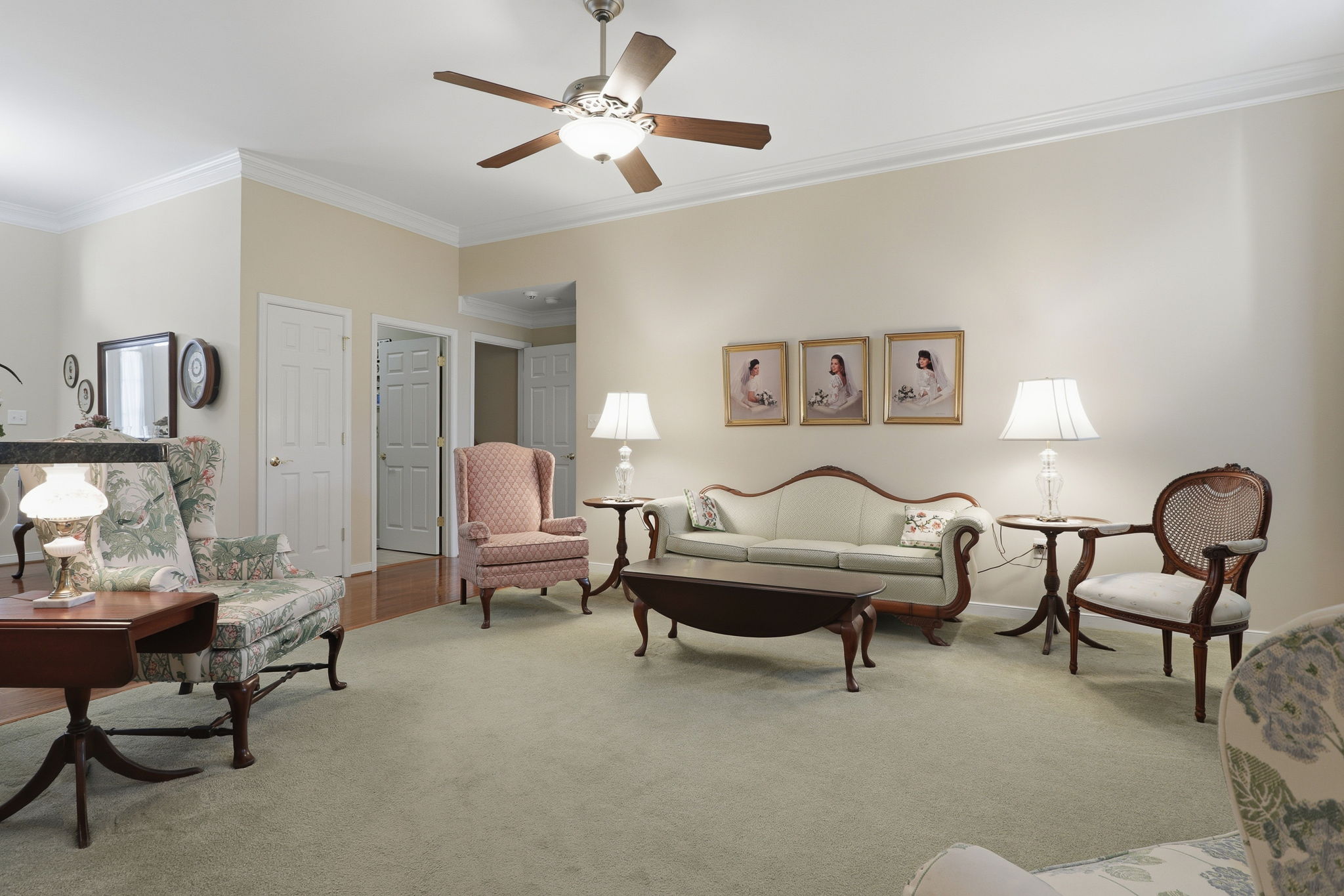 09-Family Room