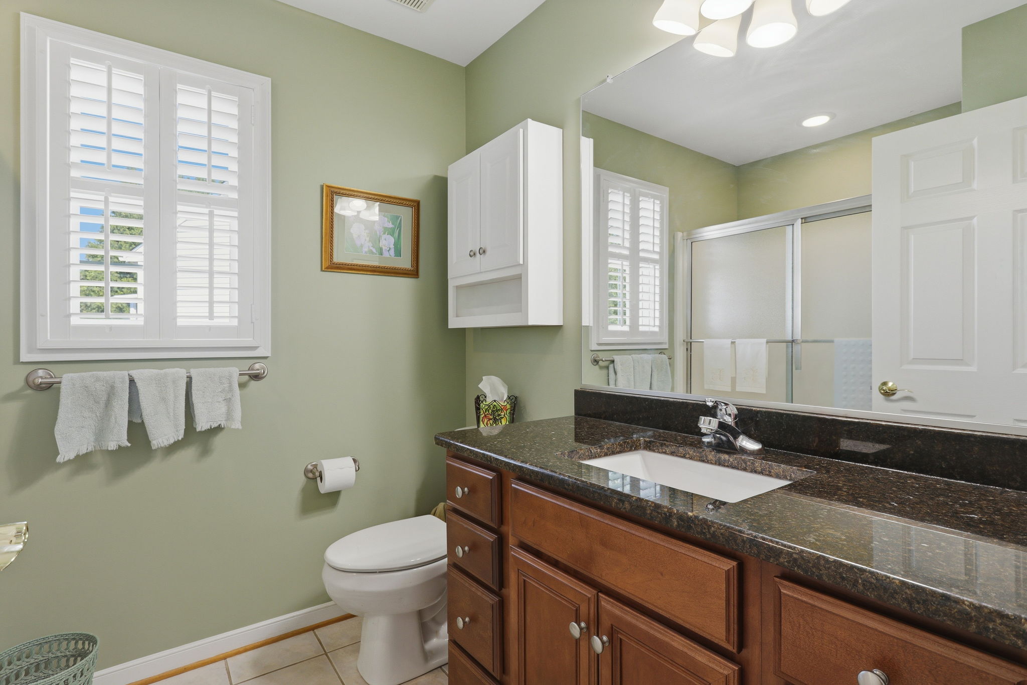 25-Hall Bath