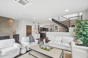 Lost Creek Blvd apt 12-S1407-009.jpg