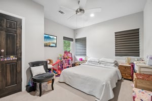 Lost Creek Blvd apt 12-S1407-018.jpg