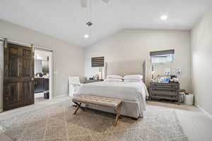 Lost Creek Blvd apt 12-S1407-027.jpg